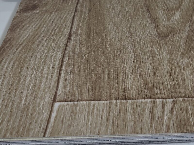 Mineflo Laminant Panel - Ahşap Görünümlü Laminat Zemin - Mineflo laminant panel zemin kaplama. Doğal ahşap görünümünde, AC4 dayanım sınıfı, 25 yıl garanti. Click-lock montaj, yerden ısıtma uyumlu. İstanbul.